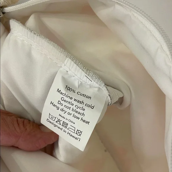 SoHa Living Tropical Pink Heart Patterned Cosmetic Bag NWT - Picture 4 of 4